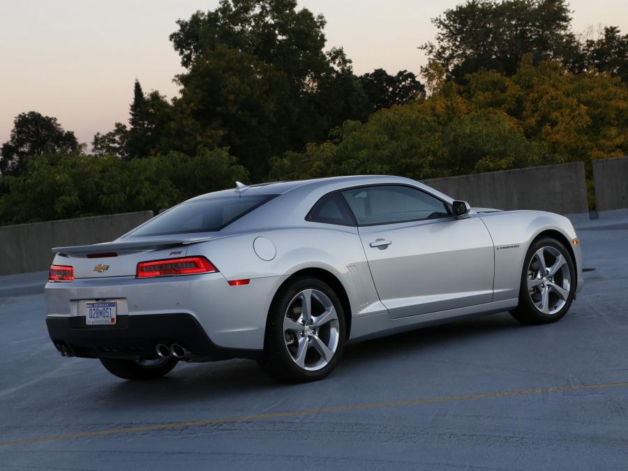  Chevrolet Camaro RS 2013 года  (фото 3 из 6)